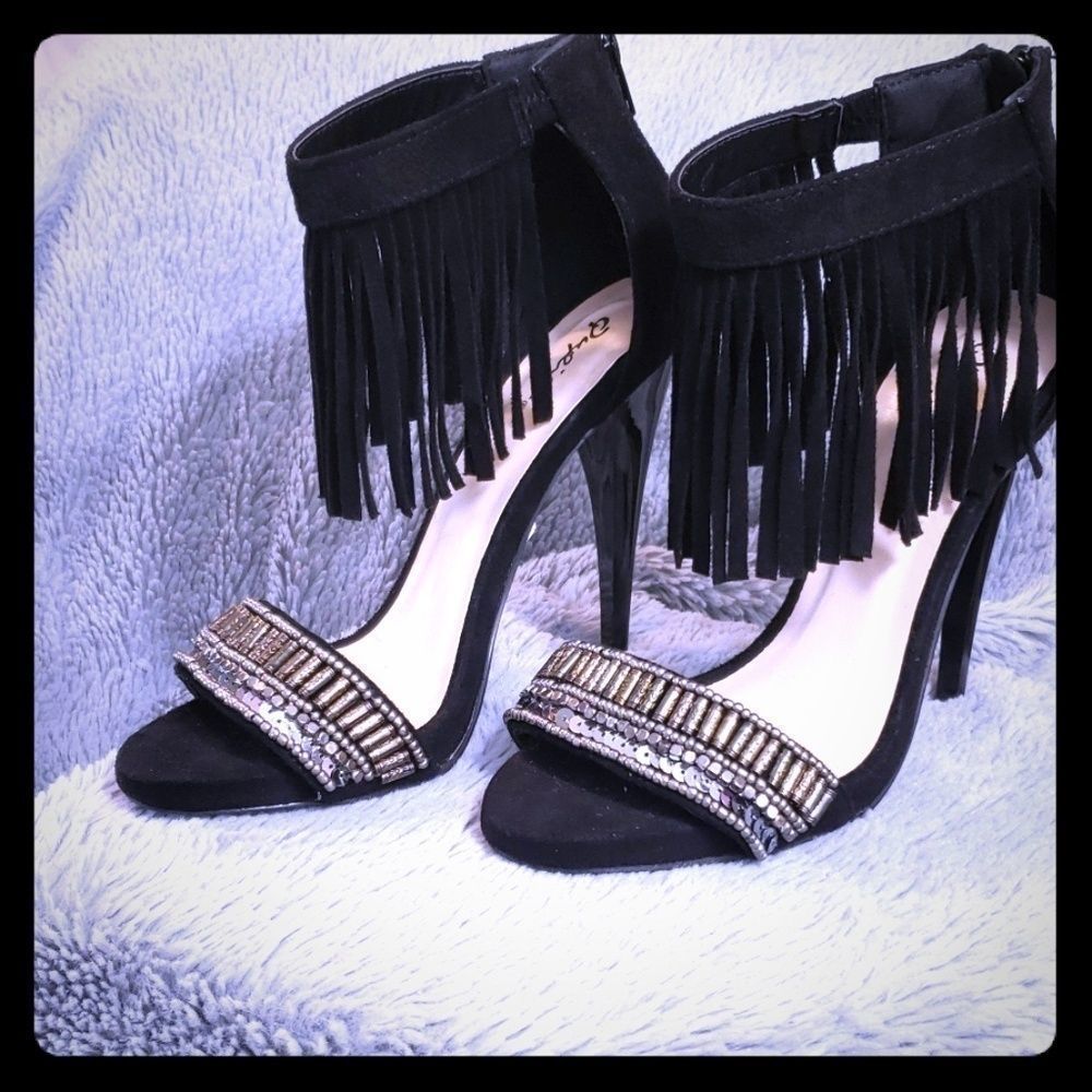 QUIPID‎ Greyson Sequin and Fringe Heels Sz 5.5